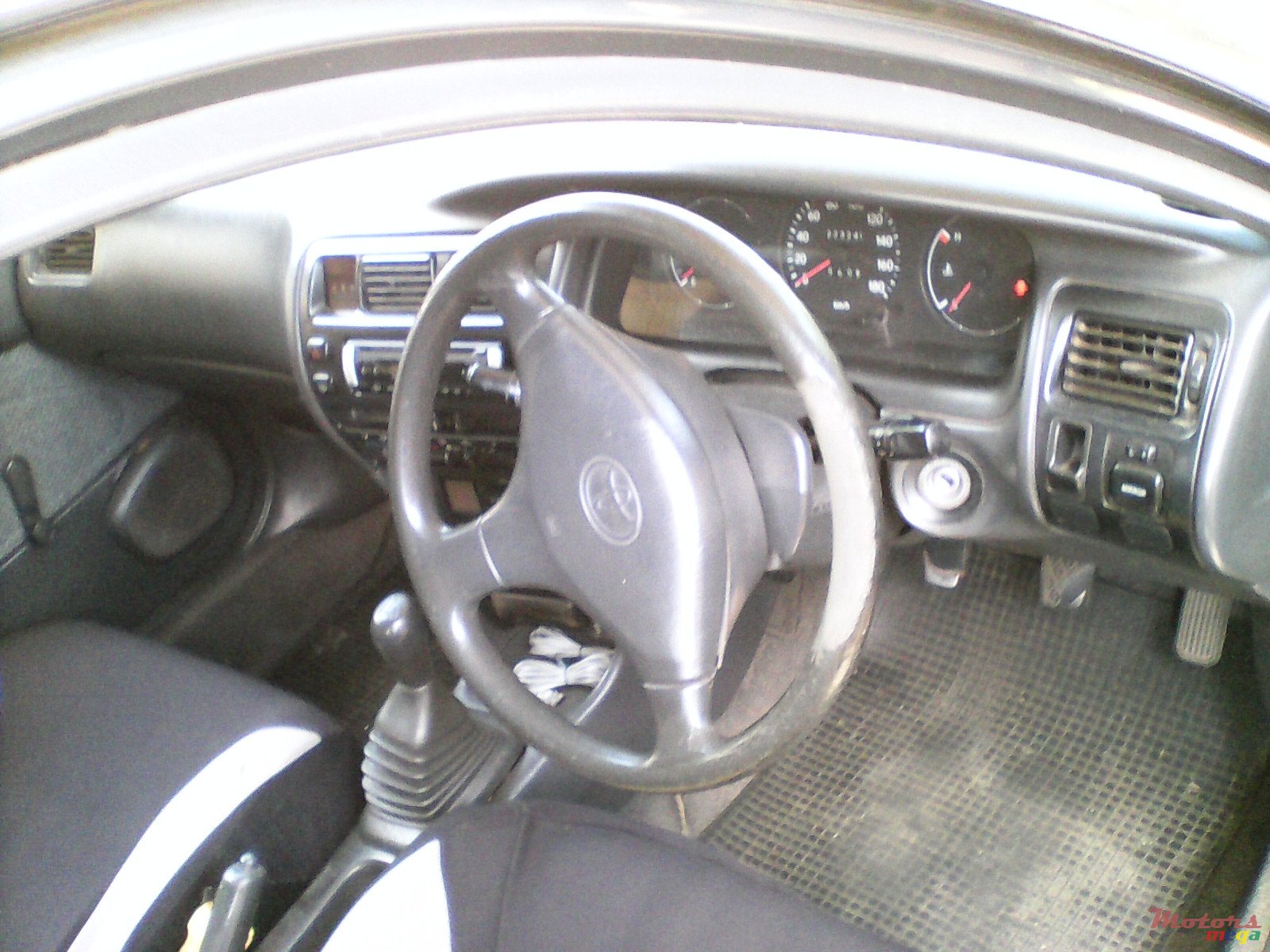 1992' Toyota photo #2