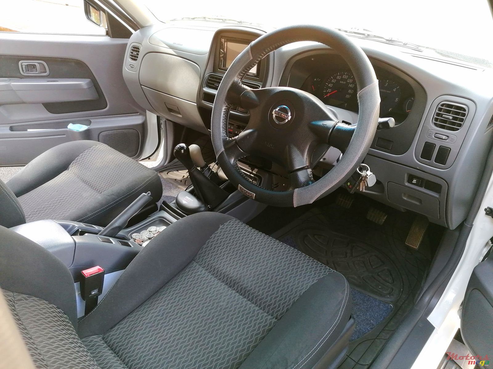 2018' Nissan NP300 photo #3