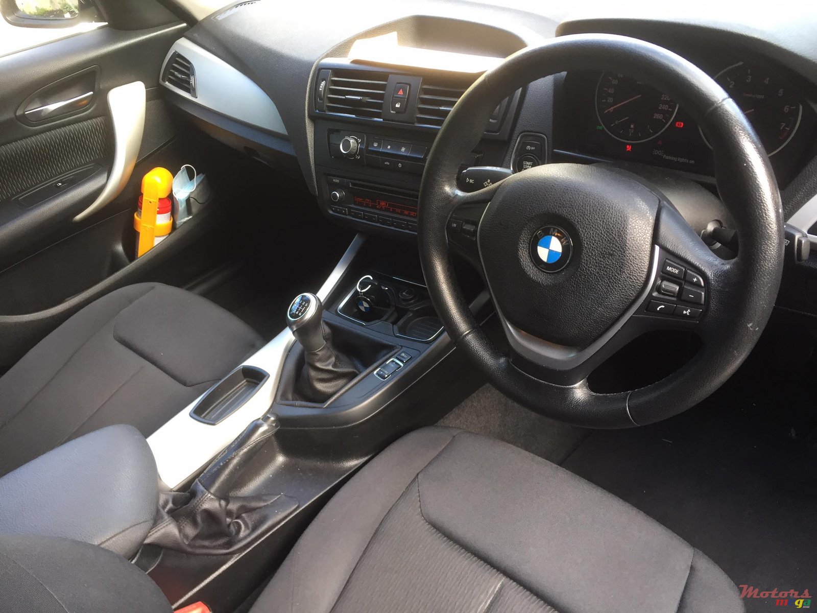 2012' BMW 1 Series 5 Door Twin Turbo photo #7