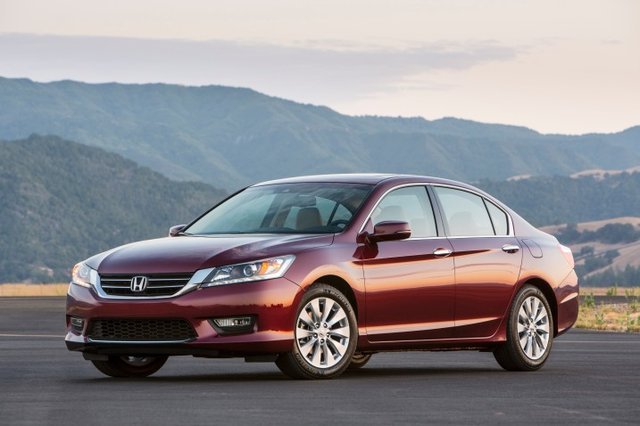 2013 Honda Accord Sedan Earns Five-Star Safety Rating in Federal Crash Tests