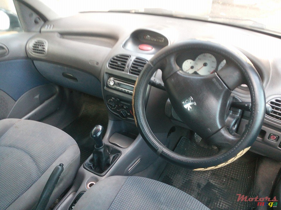 2004' Peugeot 206 photo #3