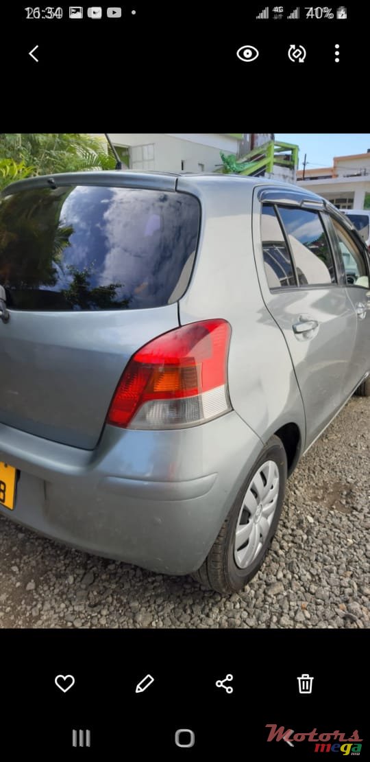 2008' Toyota Vitz photo #2