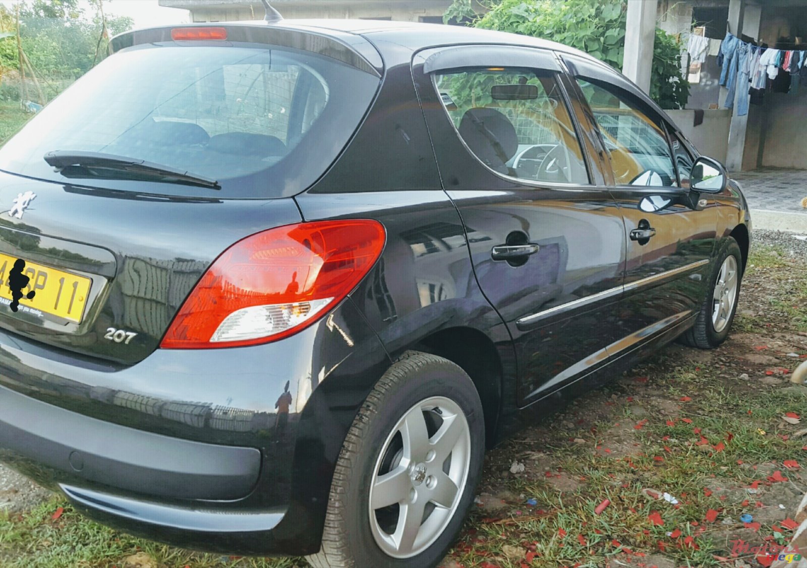 2011' Peugeot 207 photo #2