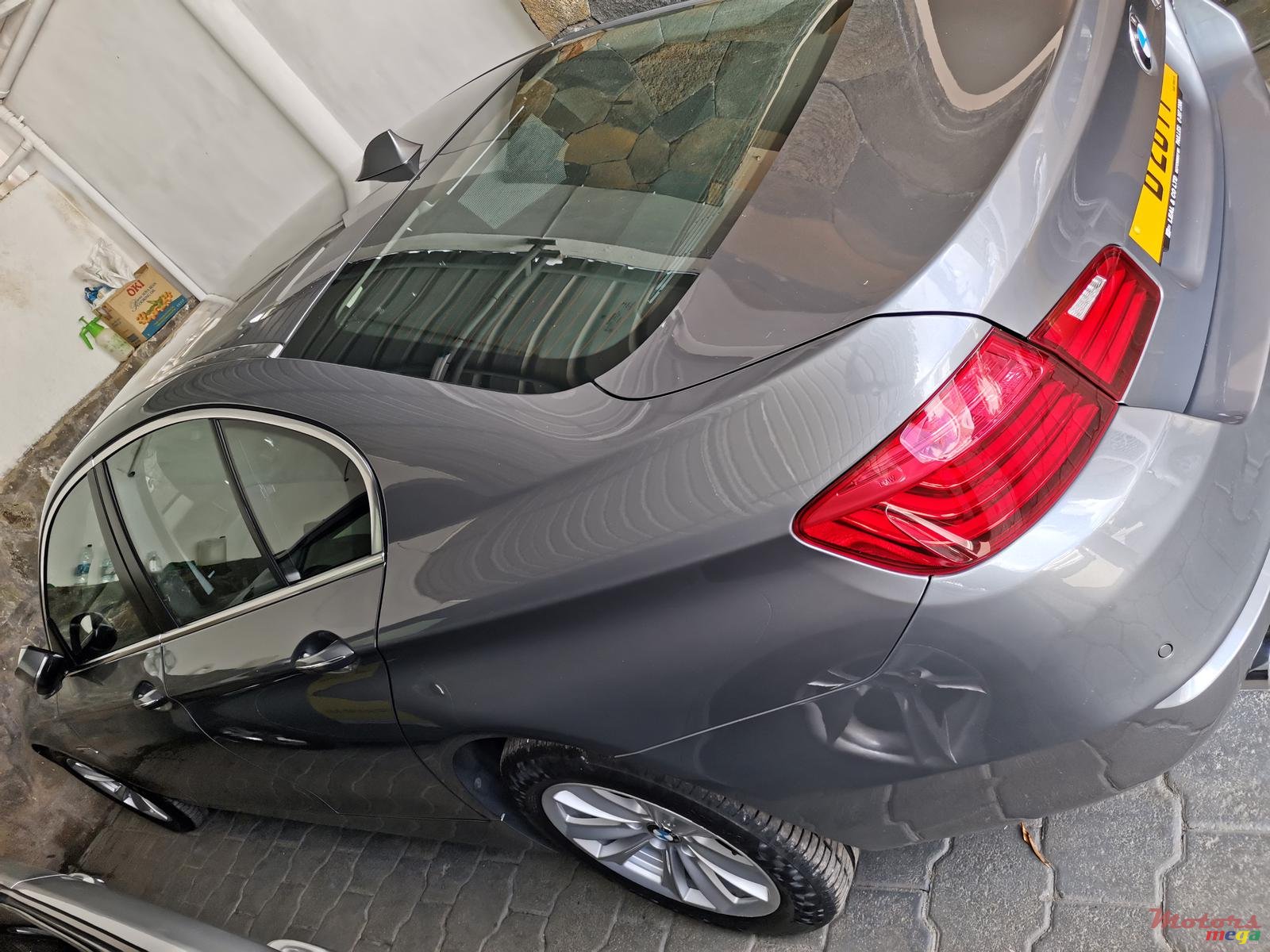 2015' BMW 520 photo #5