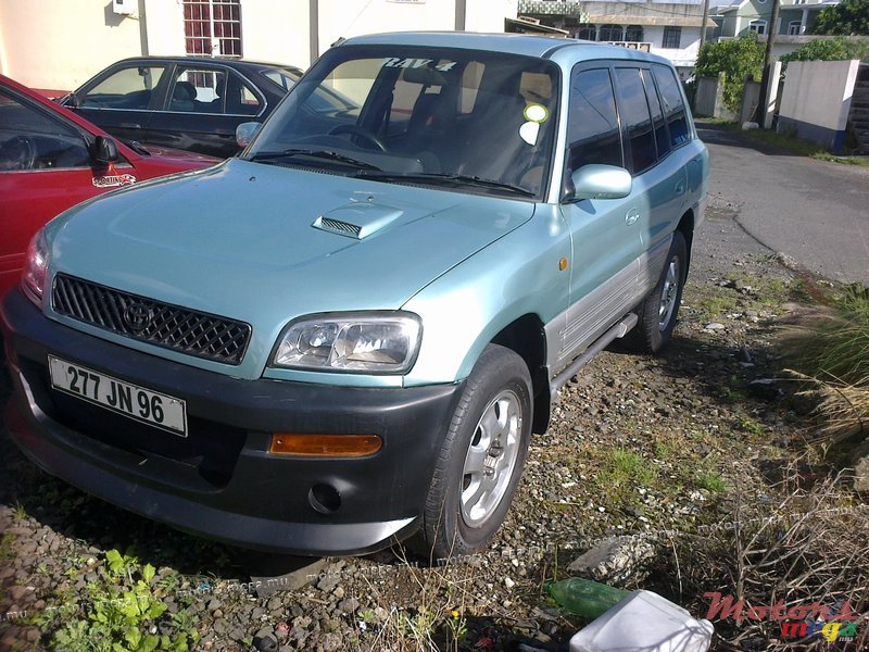 1996' Toyota RAV4 sport photo #1