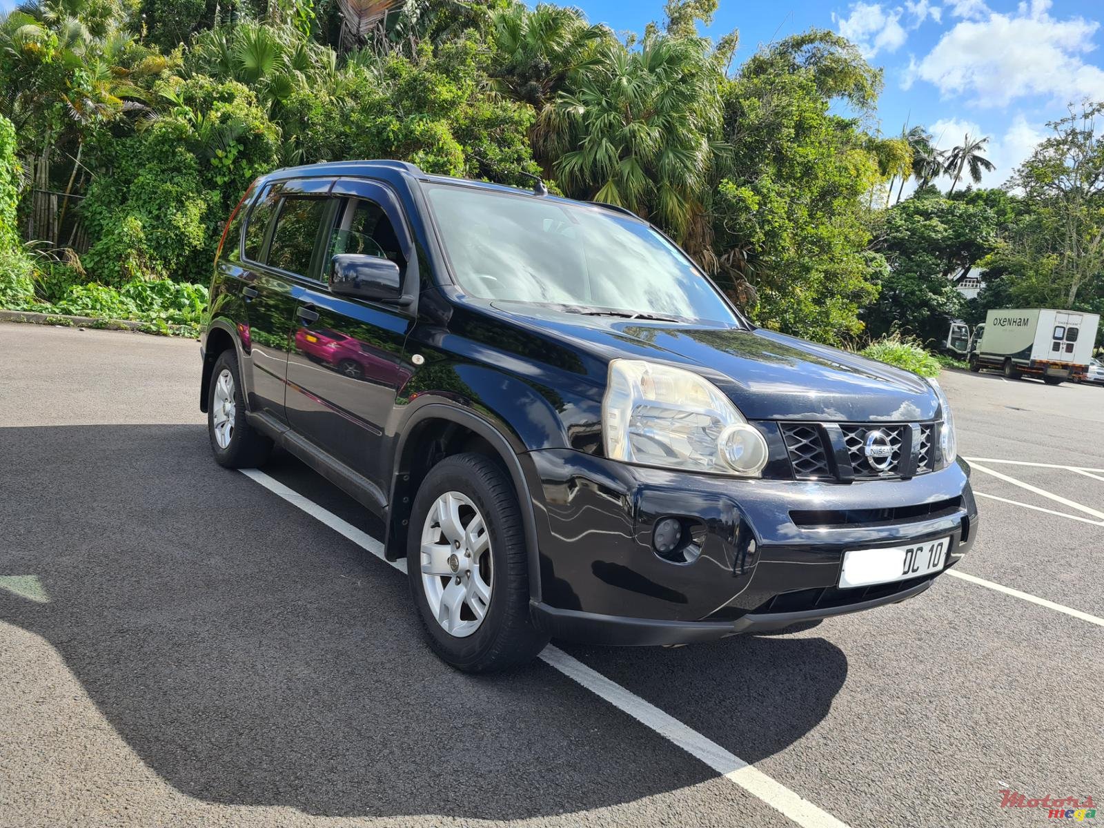 2010' Nissan X-Trail 4x4 photo #1