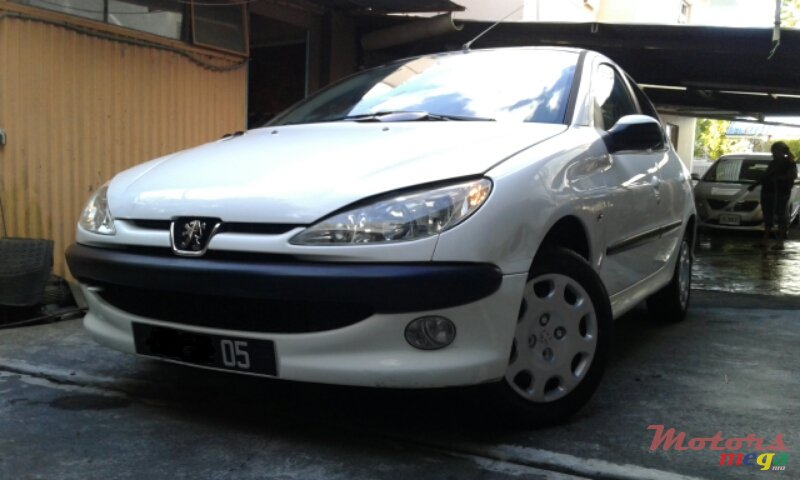 2005' Peugeot 206 photo #2