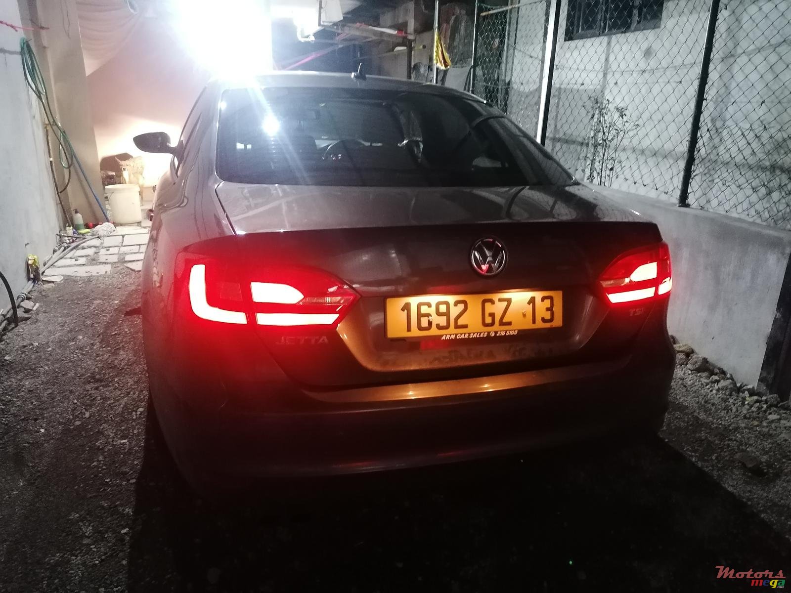 2013' Volkswagen Jetta photo #3