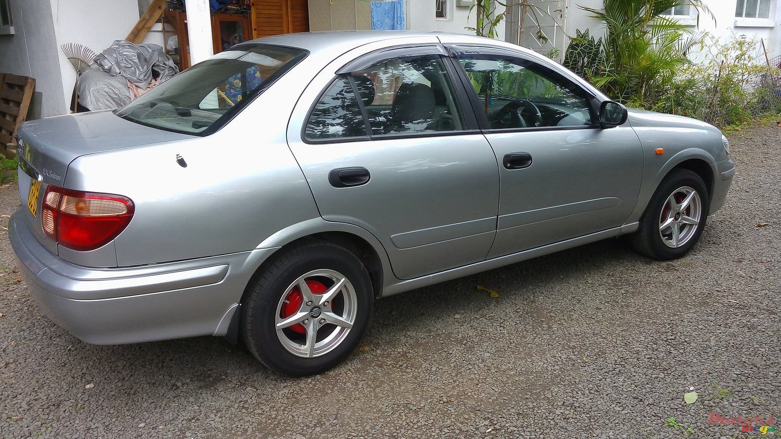 2002' Nissan Sunny photo #3