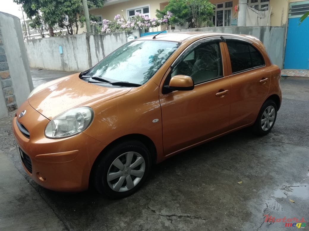 2011' Nissan photo #1