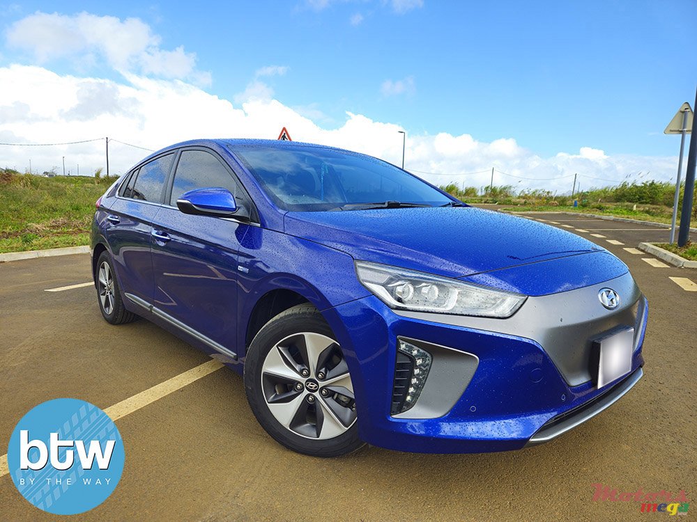 2019' Hyundai Ioniq EV photo #1