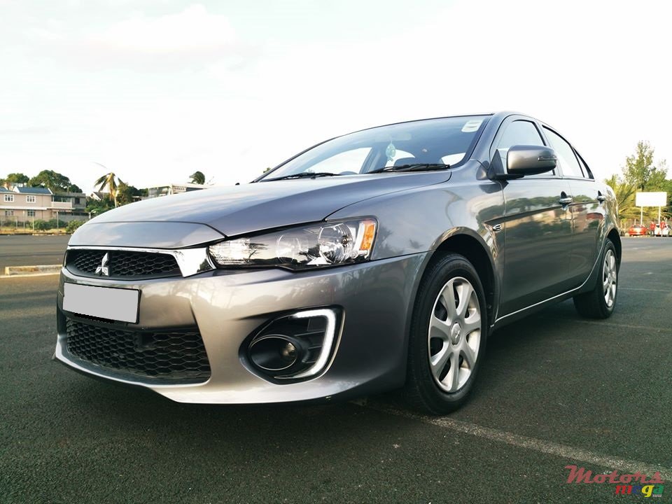 2017' Mitsubishi Lancer EX photo #4