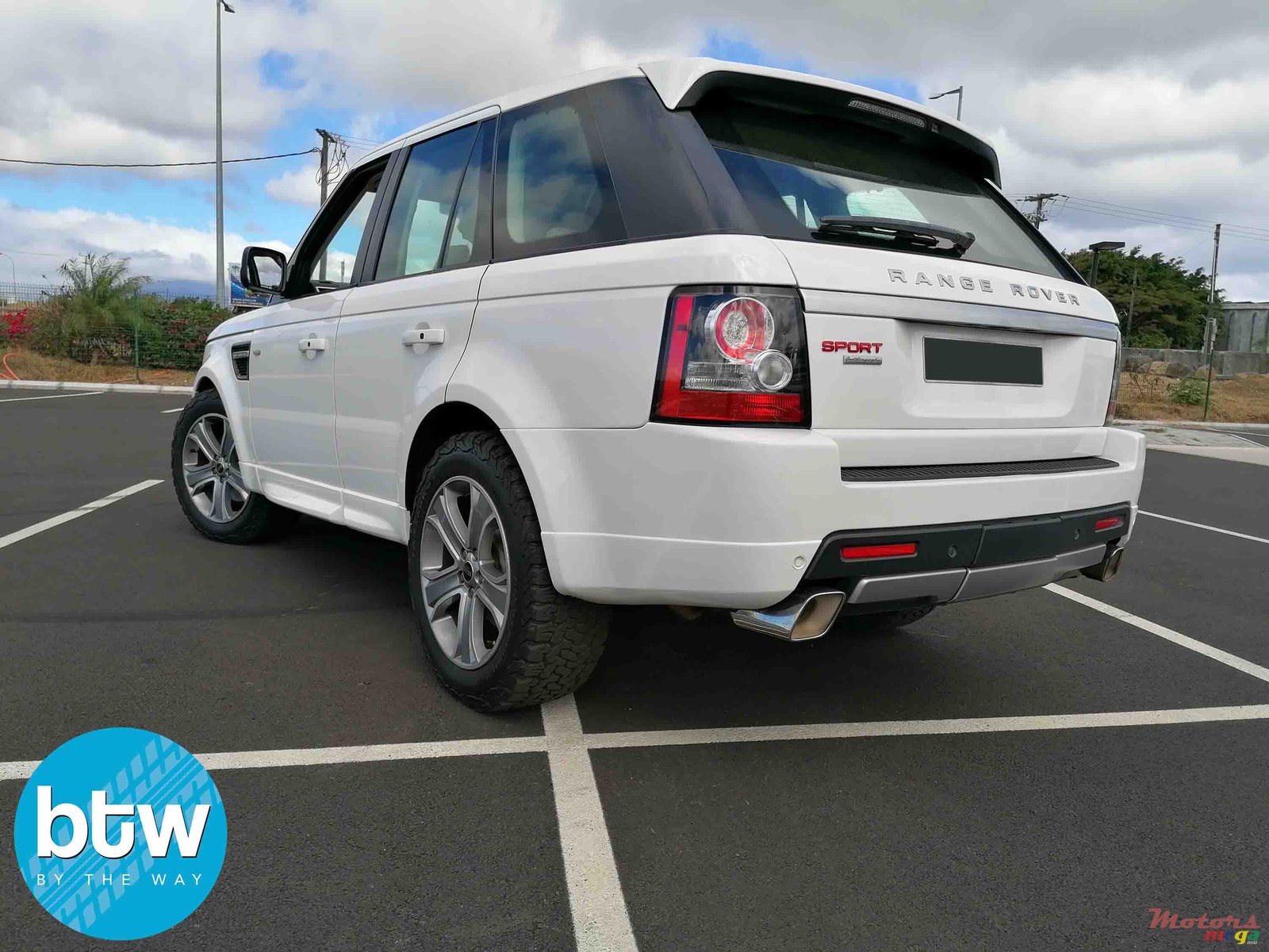 2013' Land Rover Range Rover Sport TDV8 photo #2