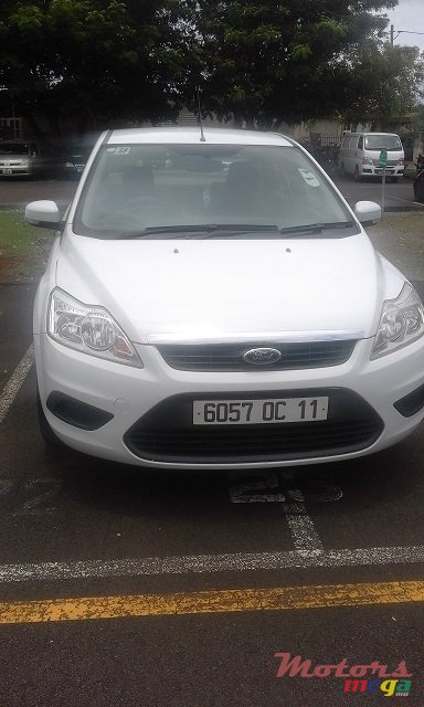 2010' Ford Focus photo #1