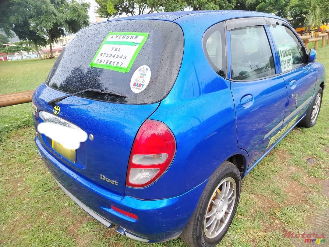 2000' Toyota Duet photo #3