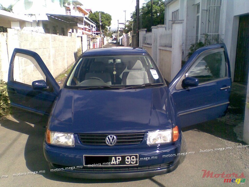 1999' Volkswagen Polo photo #1