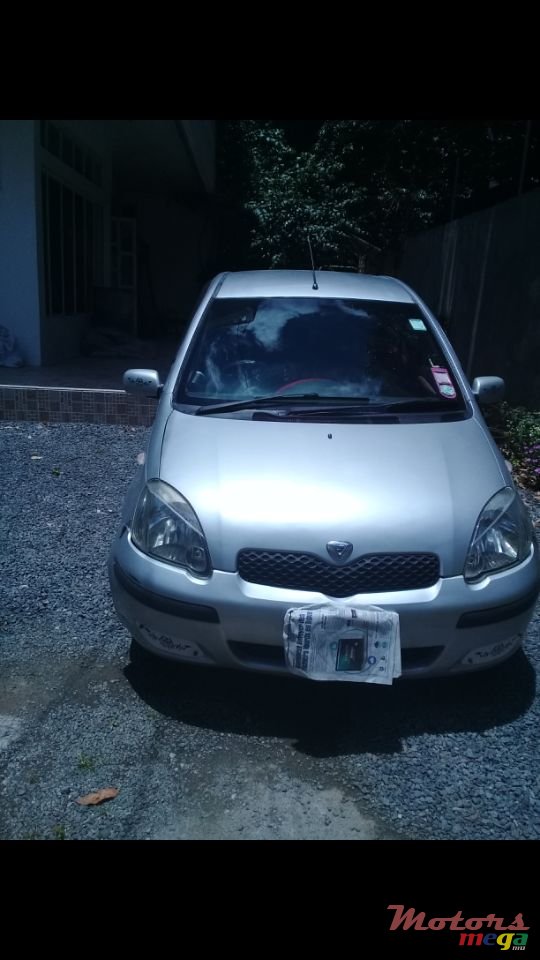 2000' Toyota Vitz photo #5