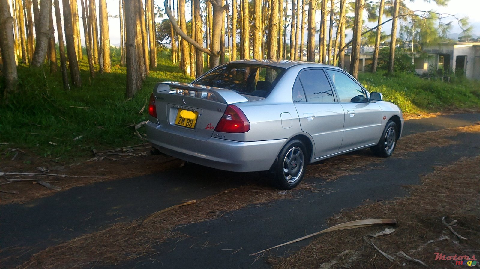 1999' Mitsubishi Lancer photo #3