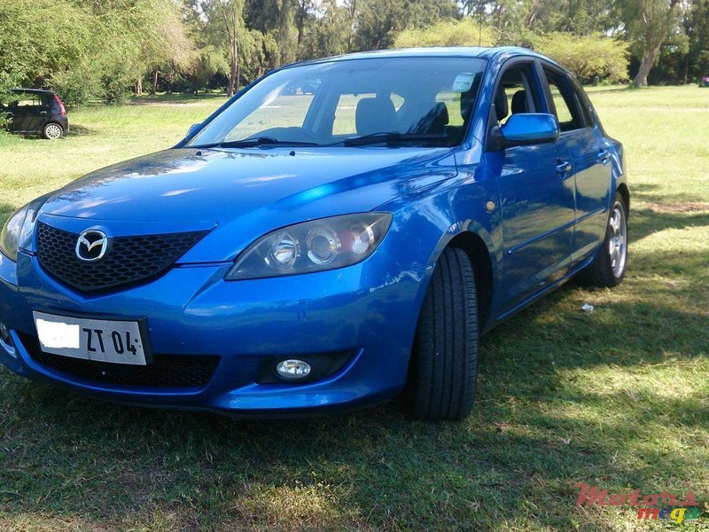 2004' Mazda 3 photo #2