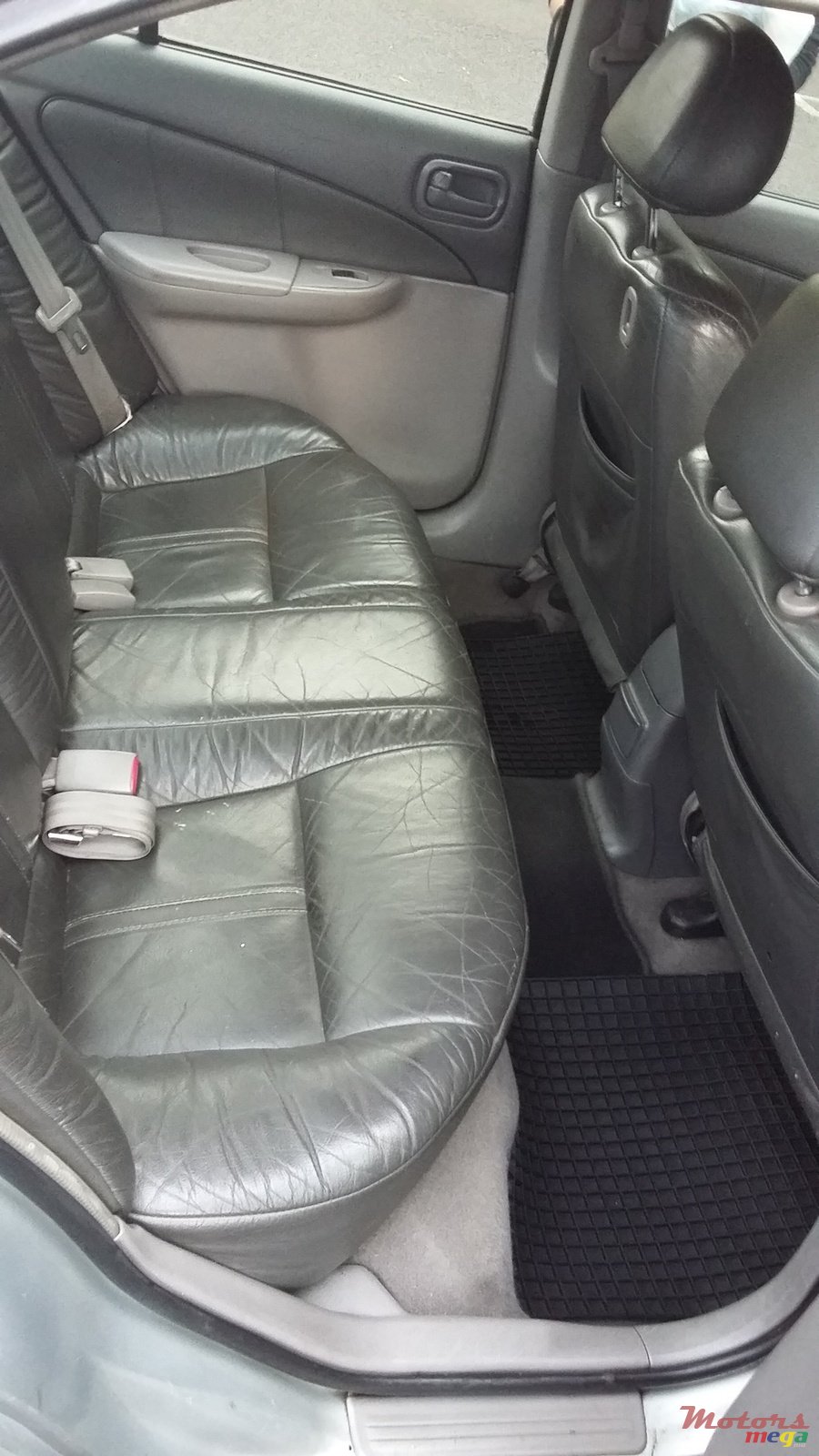 1999' Nissan Sunny photo #2