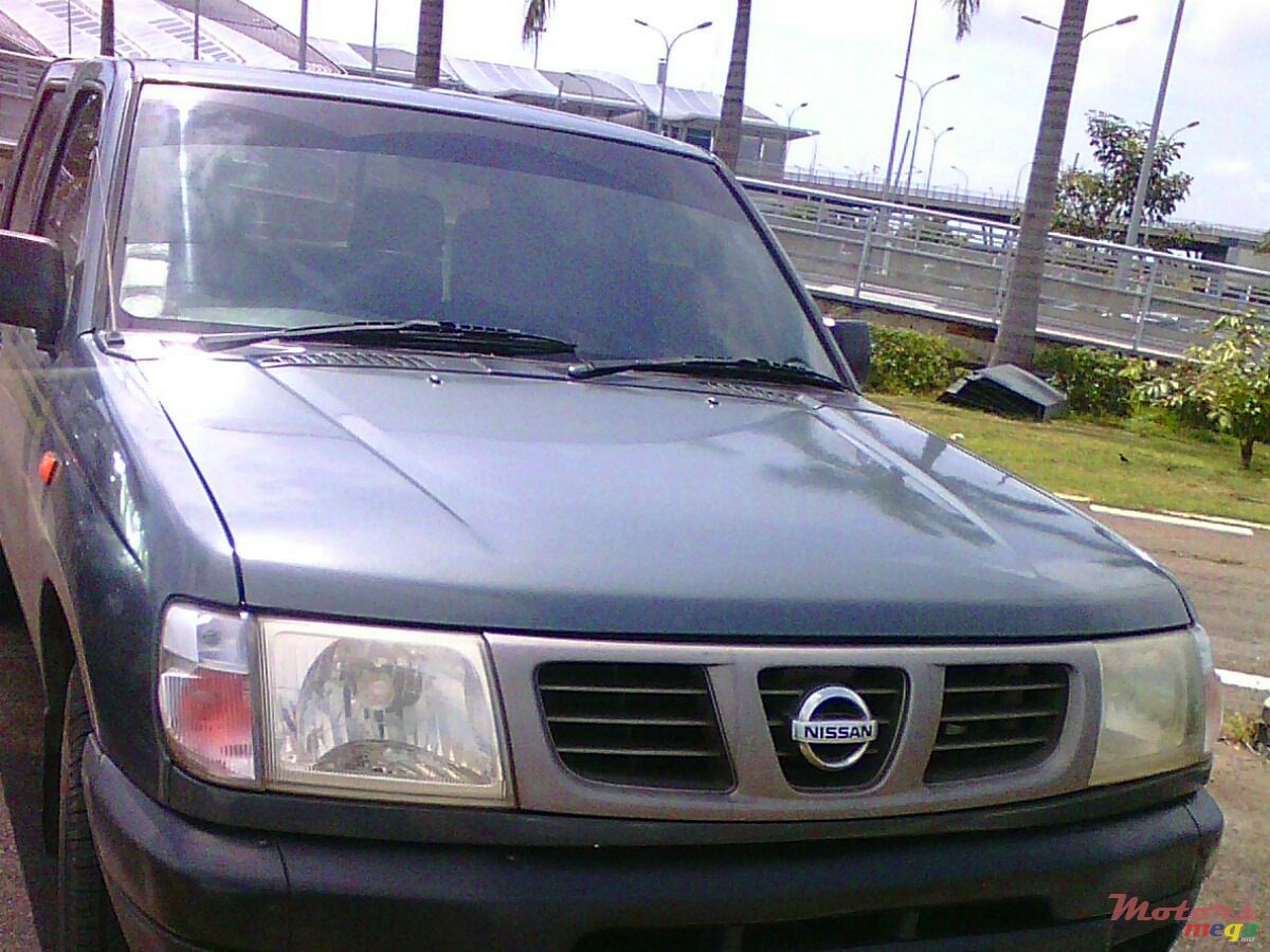 2006' Nissan Hardbody photo #1