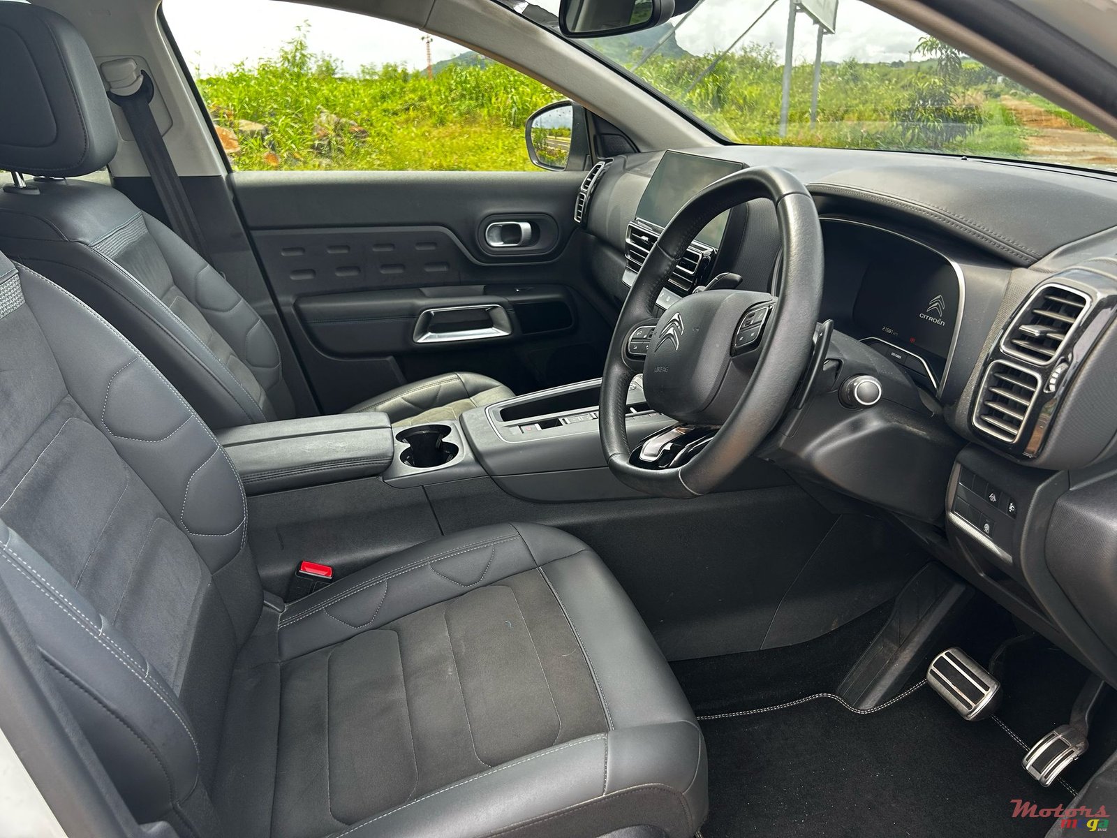 2023' Citroen C5 Aircross Shine 1.6 photo #6