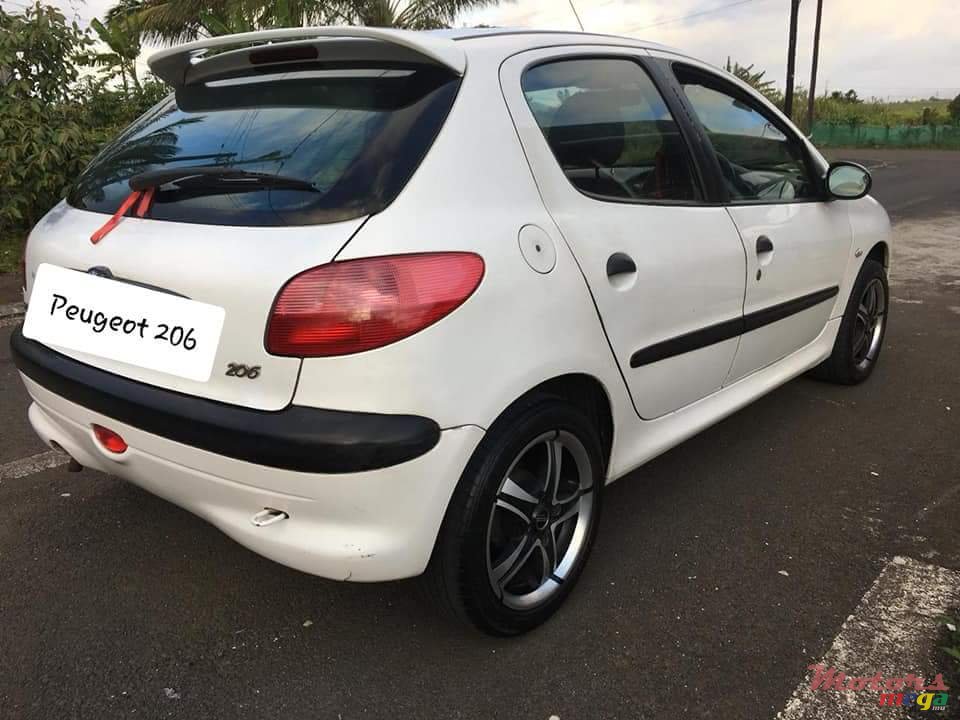 2000' Peugeot 206 photo #2