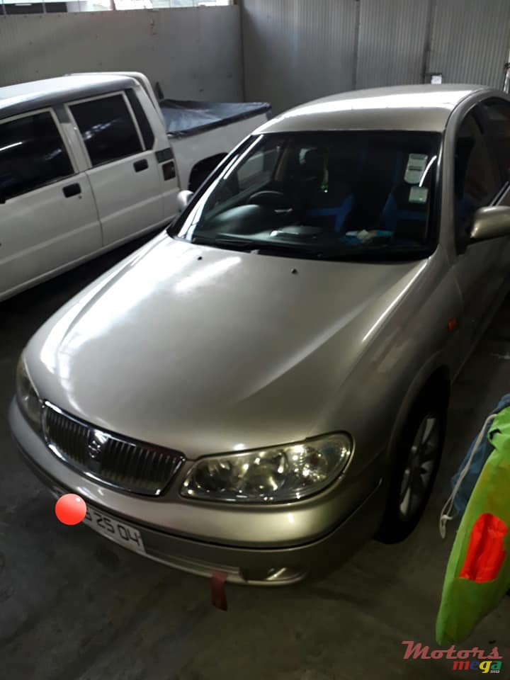 2004' Nissan Sunny N17 photo #4