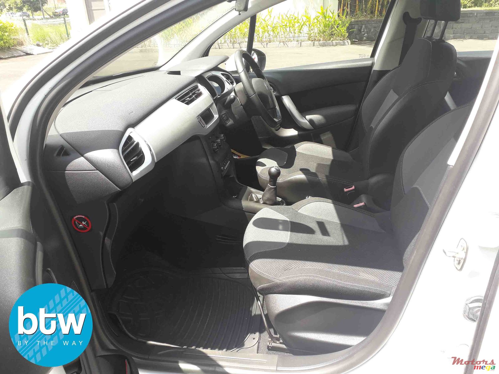 2014' Citroen C3 1.4 photo #3