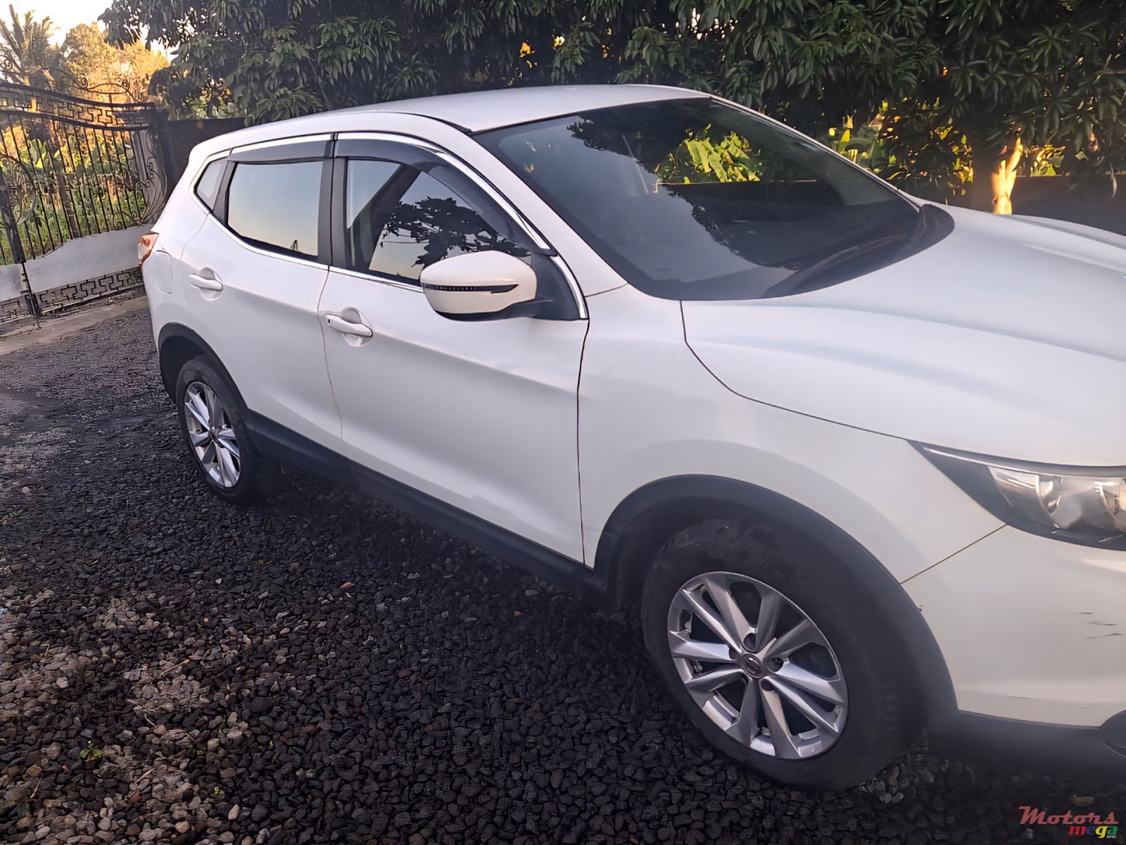 2016' Nissan Qashqai Acenta photo #3