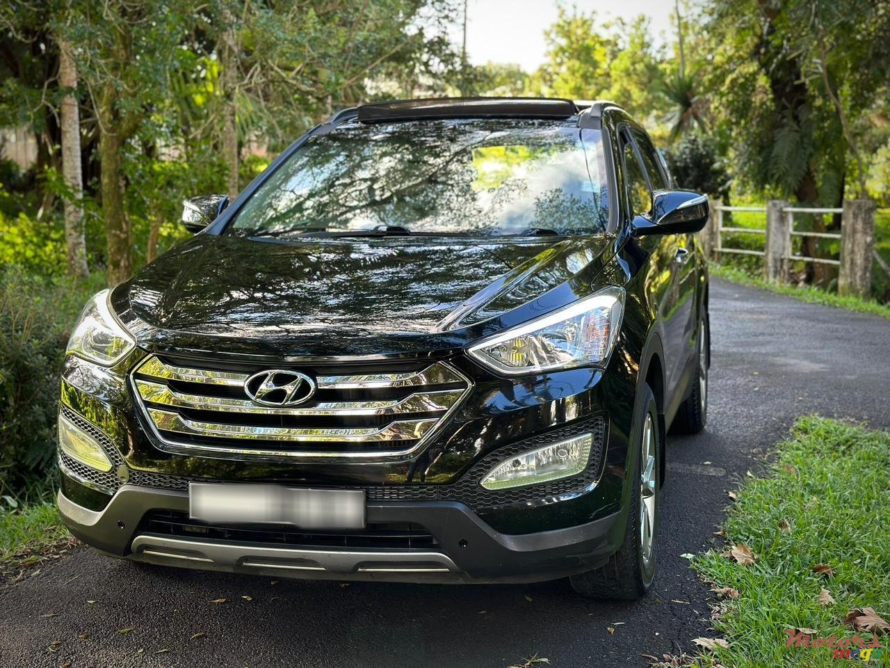 2014' Hyundai Santafe 7 seater photo #2