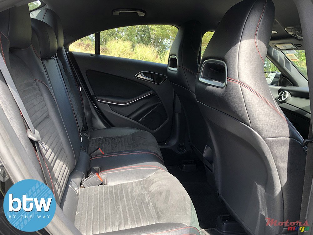 2015' Mercedes-Benz CLA 200 photo #3