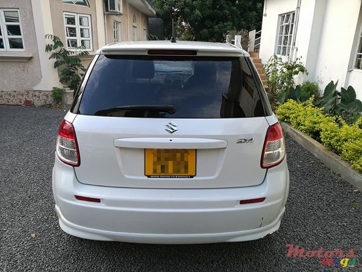 2009' Suzuki SX4 photo #4