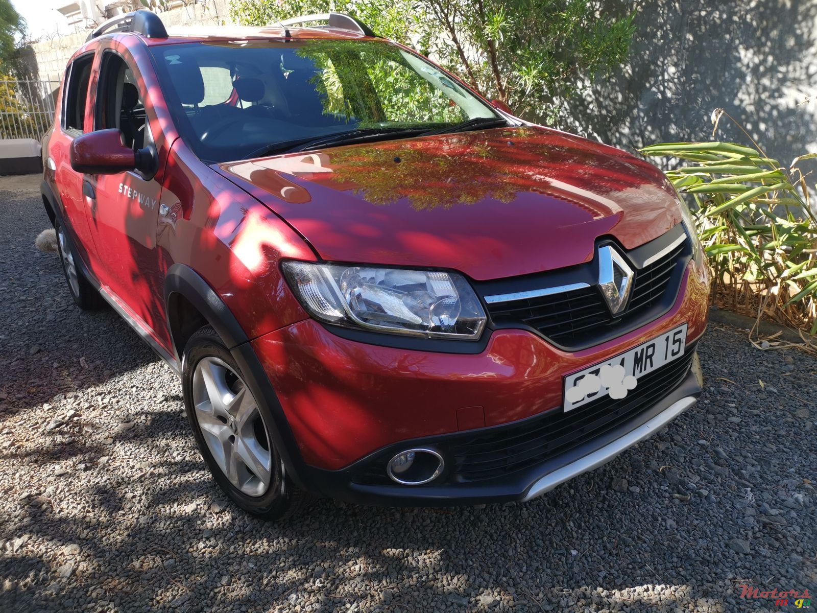 2015' Renault Sandero StepWay photo #1