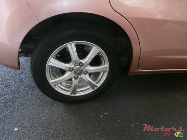 2013' Honda FCX Clarity fit hybrid photo #7