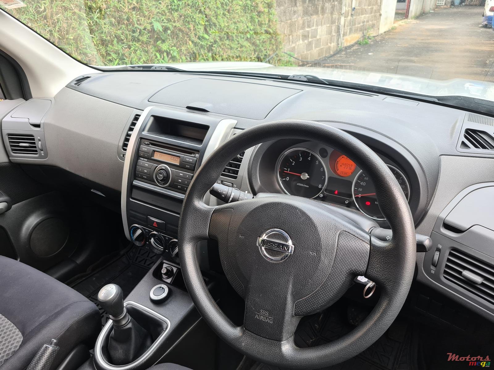 2010' Nissan X-Trail photo #6