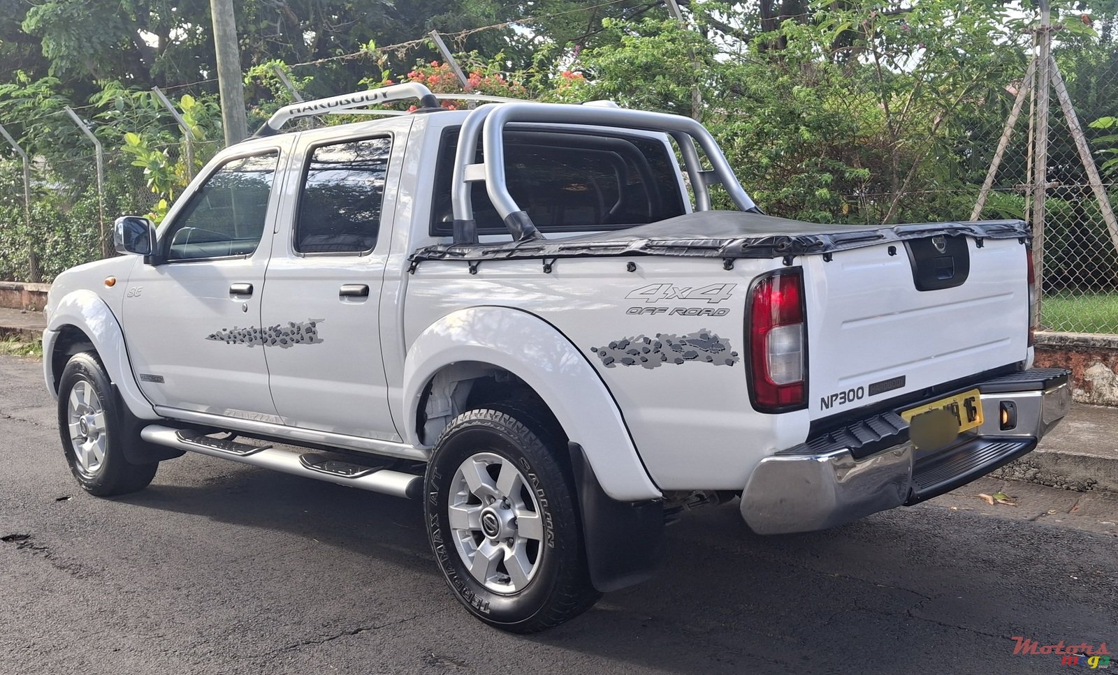 2016' Nissan Hardbody photo #5