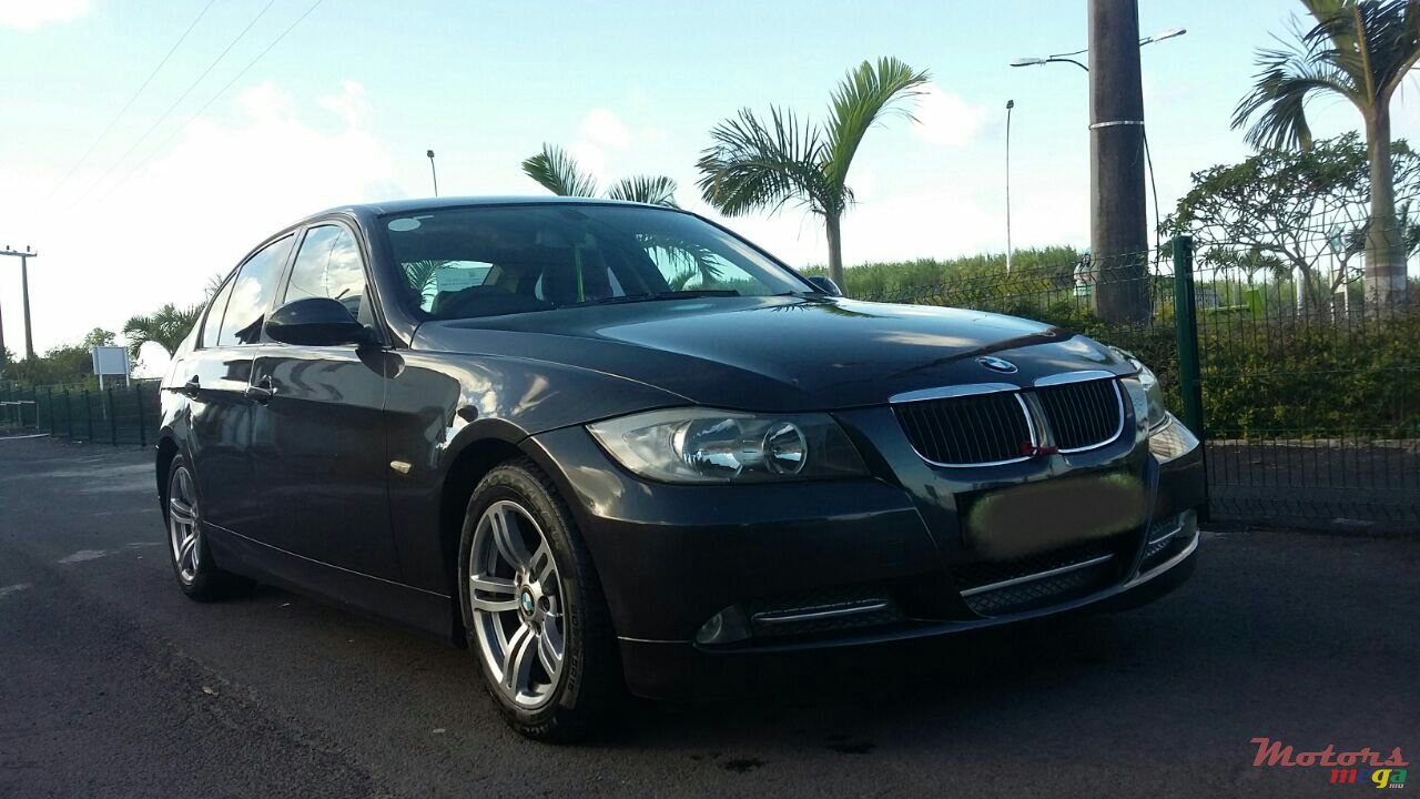 2007' BMW 318 photo #6