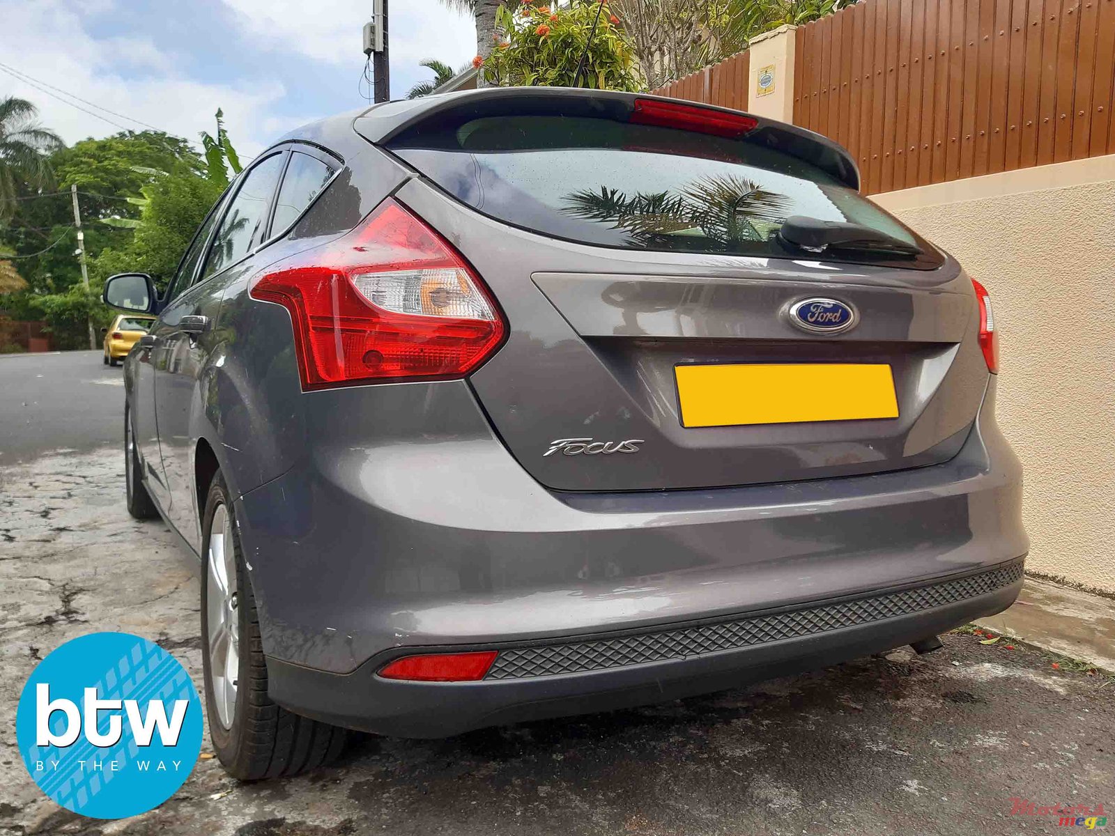 2013' Ford Focus photo #2