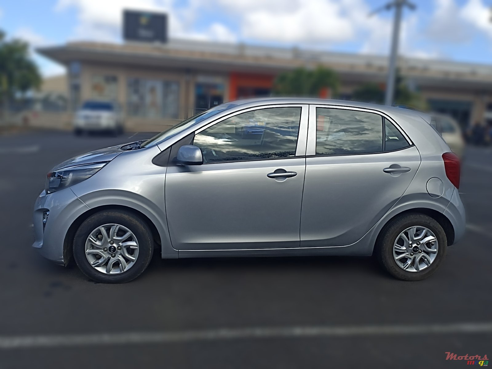 2017' Kia Picanto photo #2