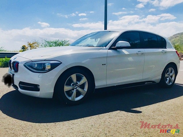 2011' BMW 1 Series 116i F20 Sport Line photo #4