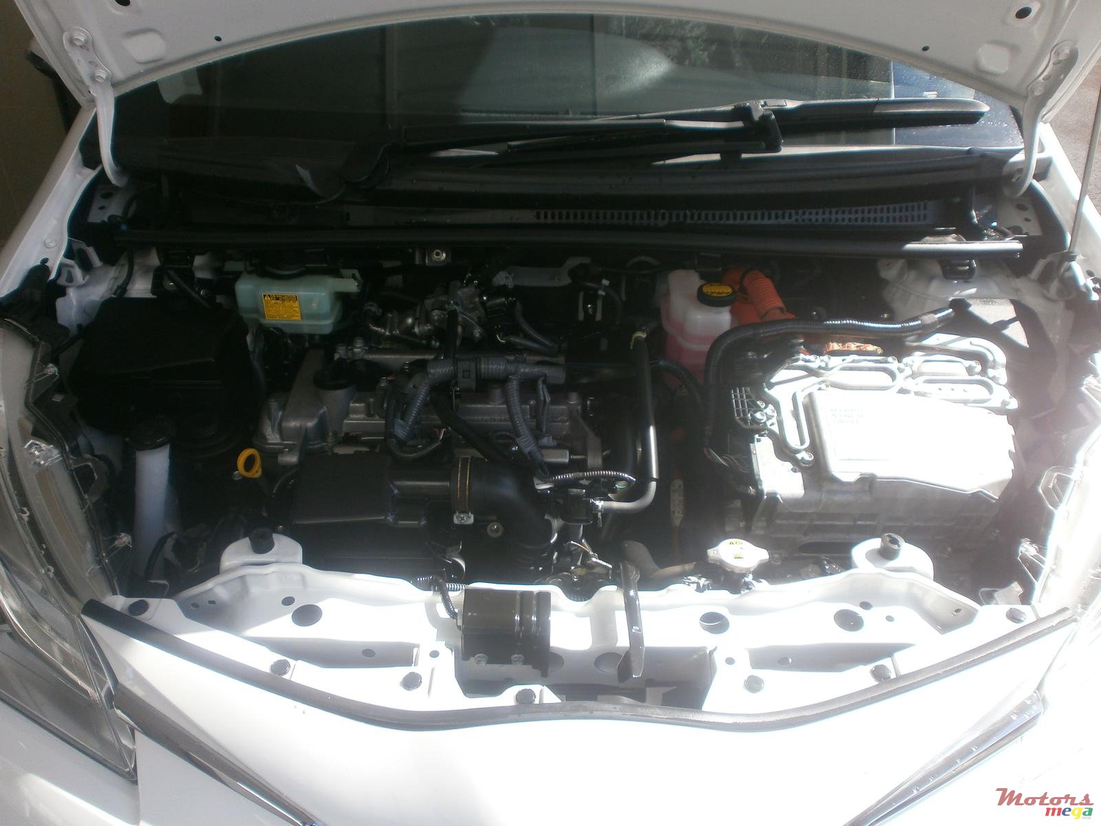 2017' Toyota Vista Hybrid photo #3