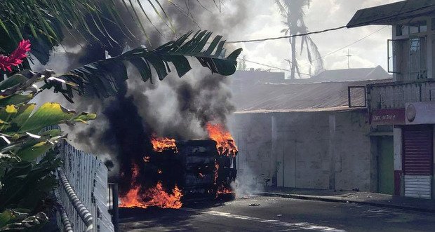 Accident à Olivia: huit suspects recherchés pour l’incendie de la voiture