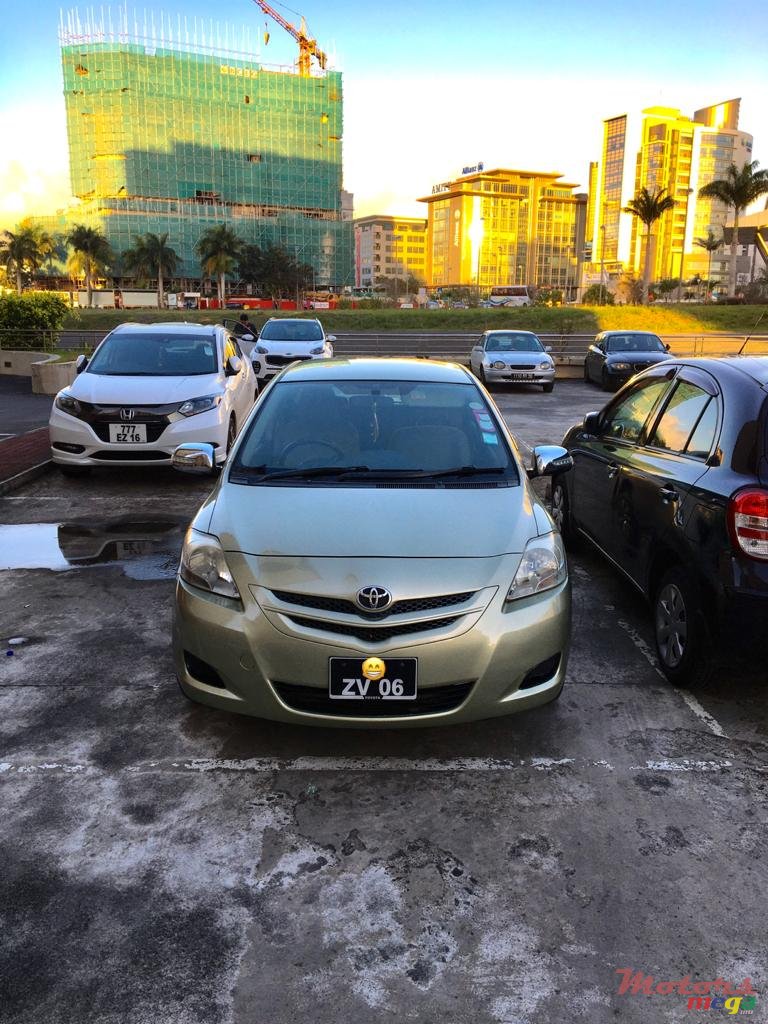 2006' Toyota Yaris Sedan Belta ZV 06 photo #1