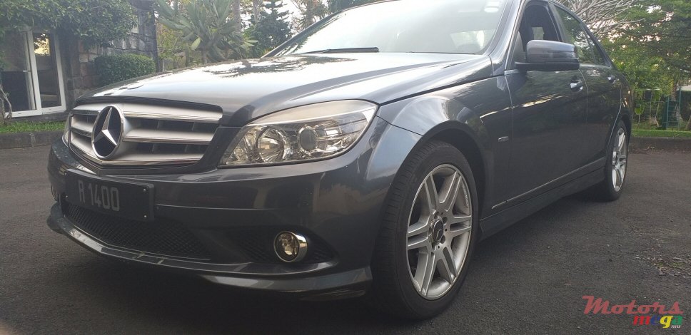 2009' Mercedes-Benz C-Class C180 Finition AMG photo #3