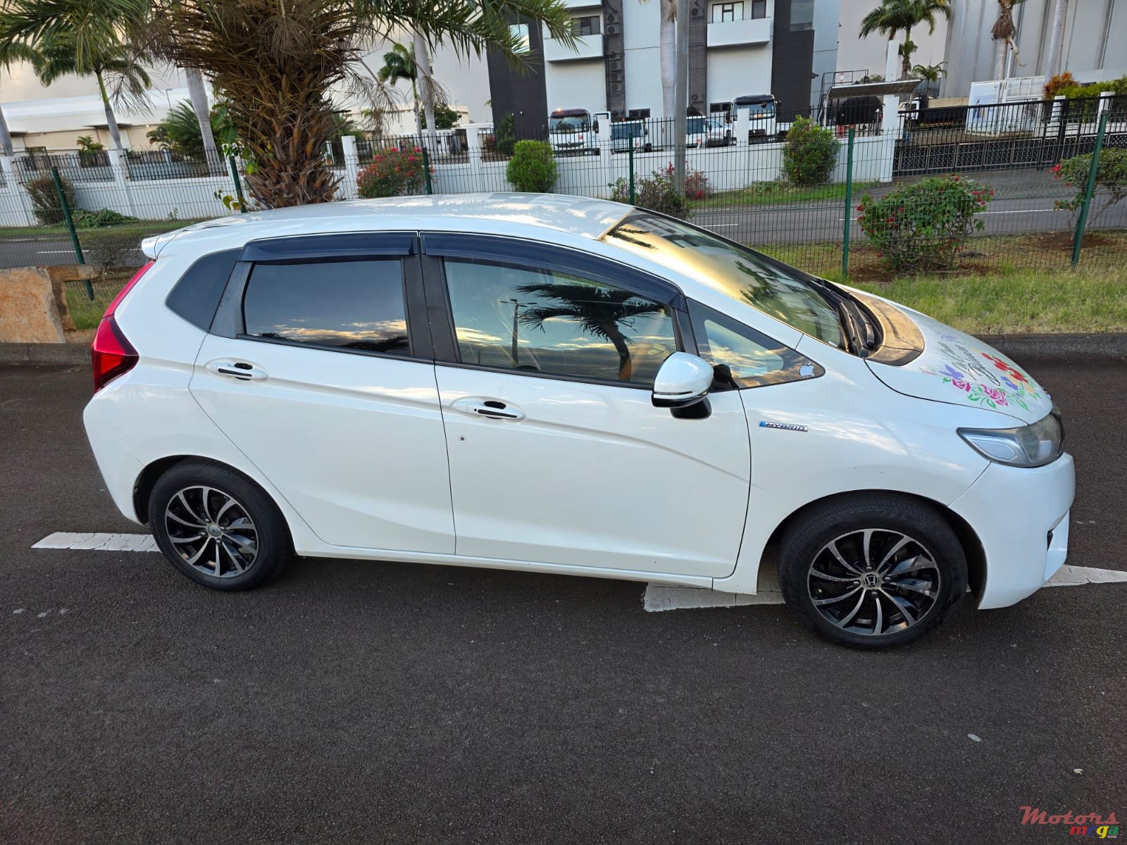 2016' Honda Fit Hatchback photo #5