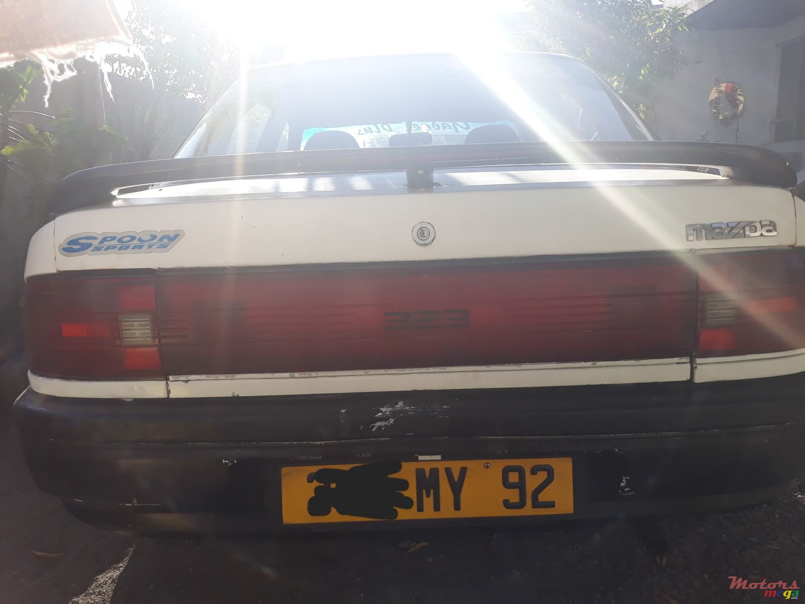 1992' Mazda 323 photo #2