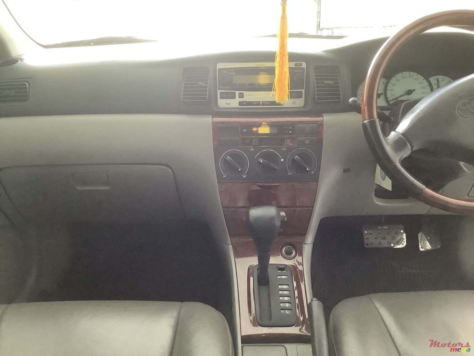 2002' Toyota Corolla photo #5