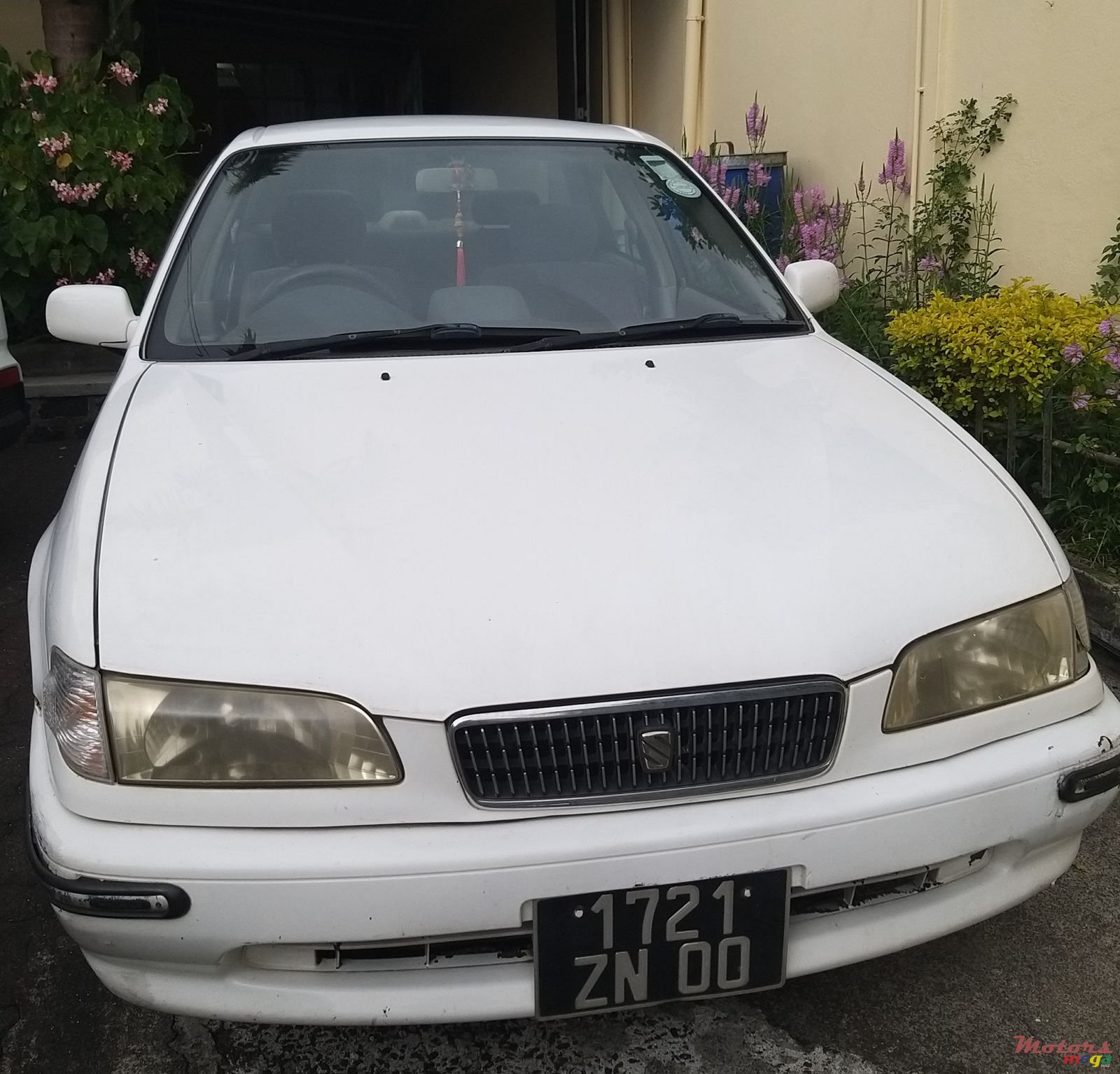 2000' Toyota Sprinter photo #1