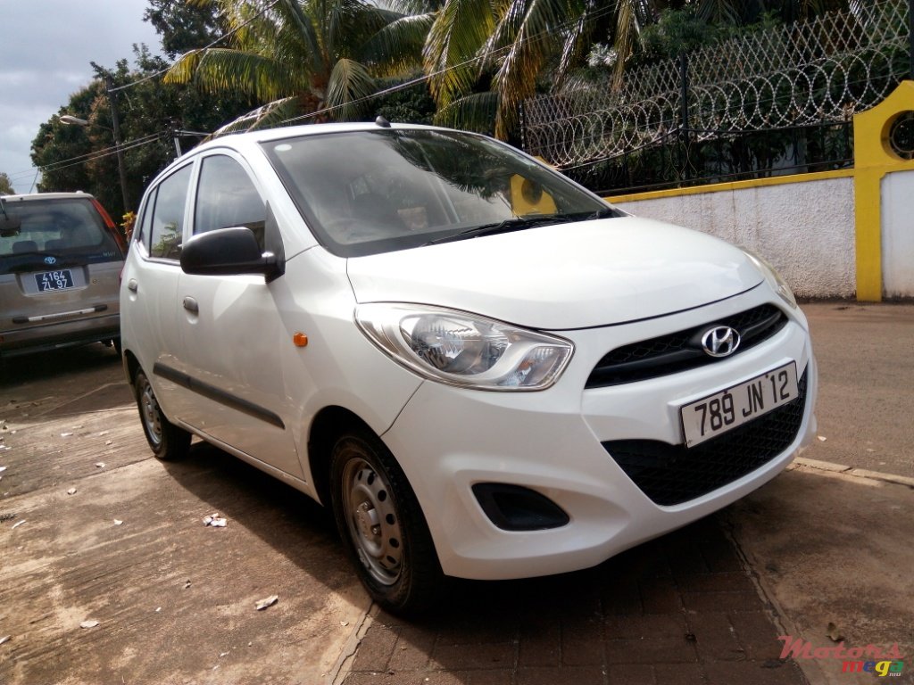 2012' Hyundai i10 photo #7